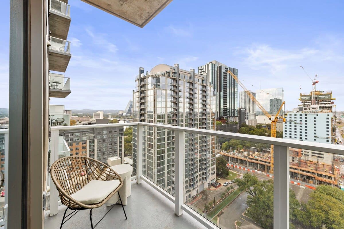 Condo 1804 — photo 5