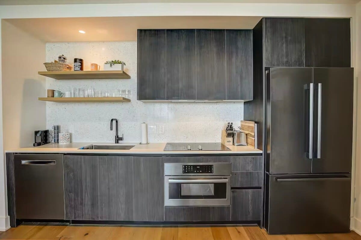 Condo 1504 — photo 6